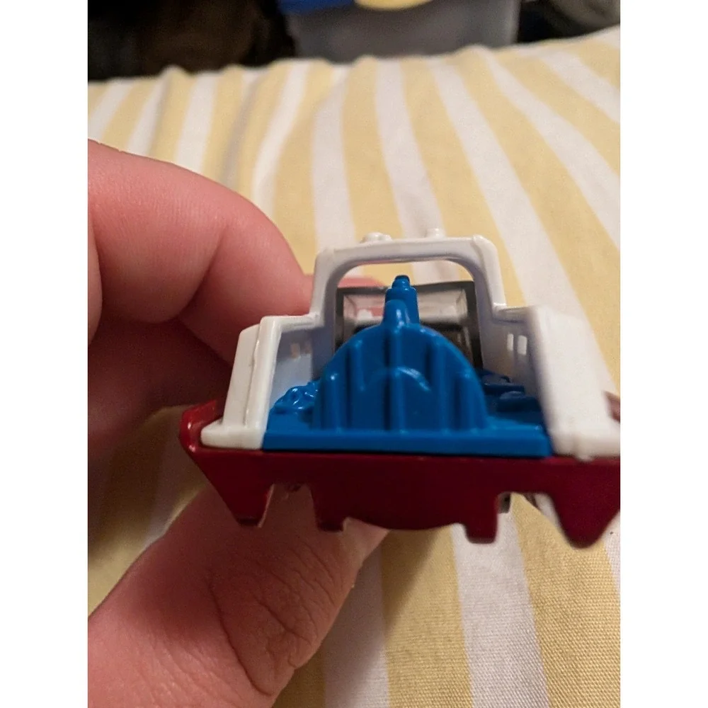 Matchbox 2000 Res Q Waver Shark Week Boat Red White Diecast Toy Vehicle MB526
